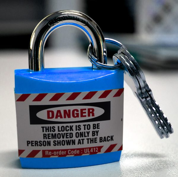 economy blue safety padlock